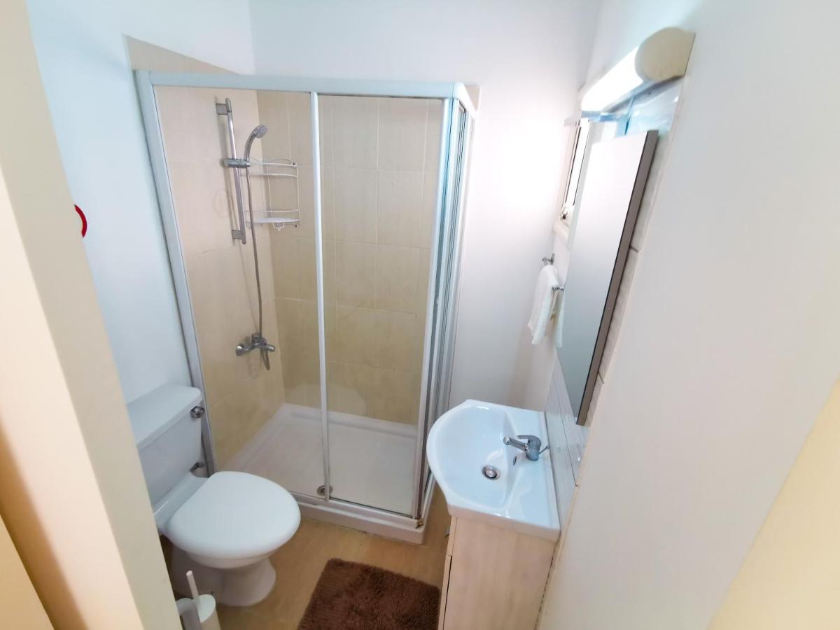 Off Course Seaview Apartment Larnaca Luaran gambar